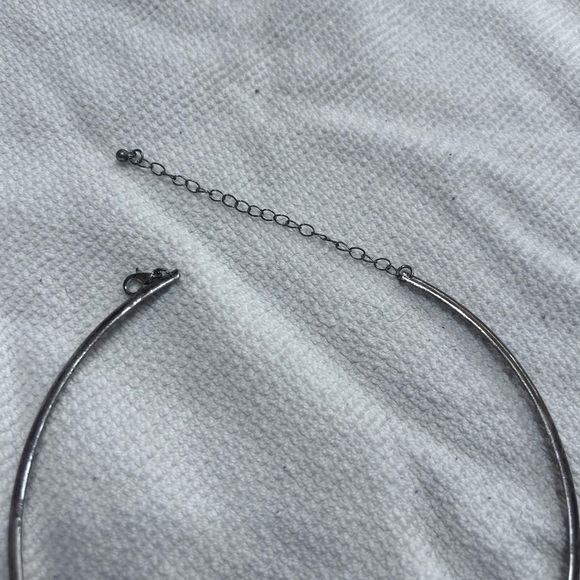 Silver Heart-Shaped Rhinestone necklace - Picture 4 of 5